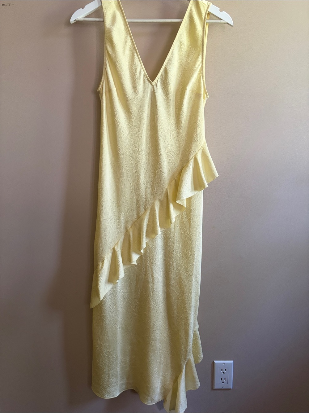 H&M butter yellow flouncy ruffle midi dress size small